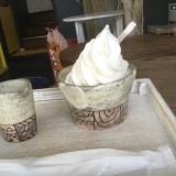ソフトクリームに酢をかけて食べる『ノーレイン ノーレインボー』がかなり美味しかったぞ！
