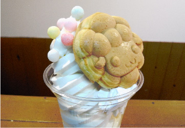札幌ひつじ焼き×カラメル雑菓店のソフトクリーム＆ひつじ焼きセット