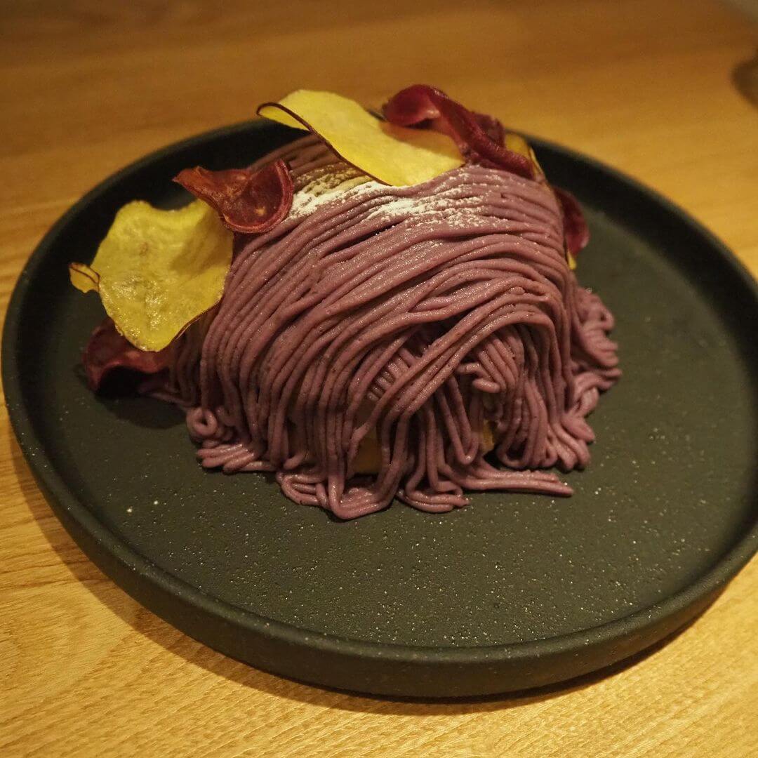 CafeBlue(カフェブルー) シタッテサッポロ店の『紫いもモンブランパンケーキ』