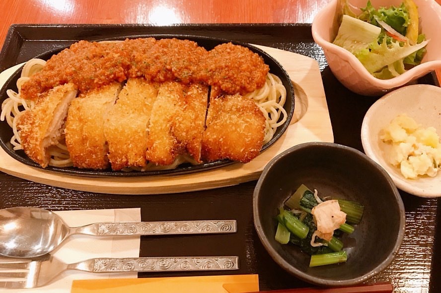 屋 近く ご飯 さん 横浜アリーナ周辺で美味しいご飯屋さんがあったら是非教えてください。
