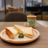 【N3 CAFE(エヌサンカフェ)】東区役所前駅すぐのホットサンドやパンケーキ、チーズティーも楽しめるカフェ