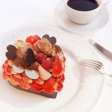 カフェコムサのバレンタイン限定ケーキ！パティシエが選び抜いたいちご「恋みのり」をふんだんに使用！