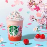 スターバックスから『さくら さくらんぼ フラペチーノ』が発売！無料さくらトッピングも可能に！