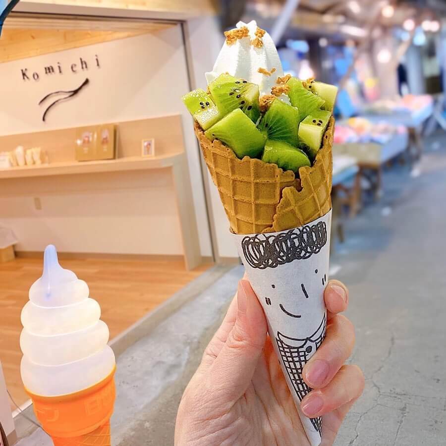 Komichiのソフトクリーム-緑の妖精 キウイ(コーン)
