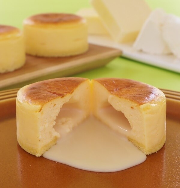 フェルム ラ・テール美瑛のチーズフォンデュケーキ「酪生」