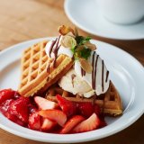 カフェモロゾフ 札幌ステラプレイス店から春限定メニュー『いちごのプリンパフェ』などが登場！