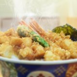 天丼てんやがグランドメニューを一部改定。看板商品の天丼がワンコインの500円に！