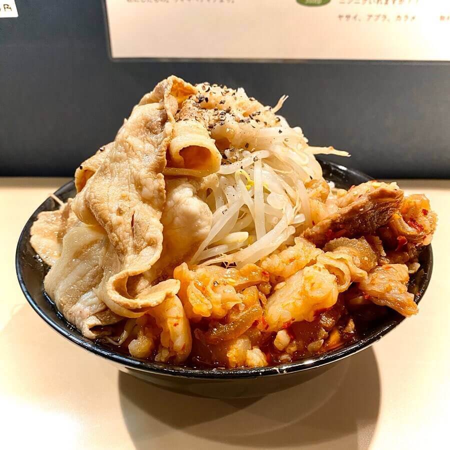 手稲ラーメン肉玉の『二九郎牛辛キムチ豚肉ダブル』