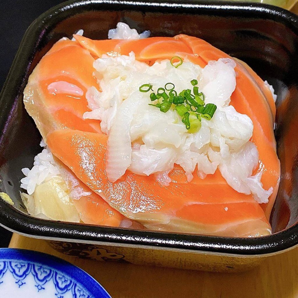 海鮮丼のテイクアウト専門店 北海丼丸で60種以上の海鮮丼が500円で買えるぞっ 札幌リスト