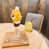 カフェエデン 丸井今井店にて『マンゴーとブルーベリーのパフェ』が発売中！