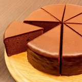 創成川イーストにある札幌スイーツガーデン パロムから『ザッハトルテ』が復活販売！