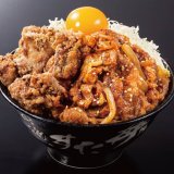 すた丼屋から『豪快 すたみな唐揚げ牛焼肉合盛り丼』や“肉プレミアム付き”のドカ喰いメニューが11月2日(月)より発売！