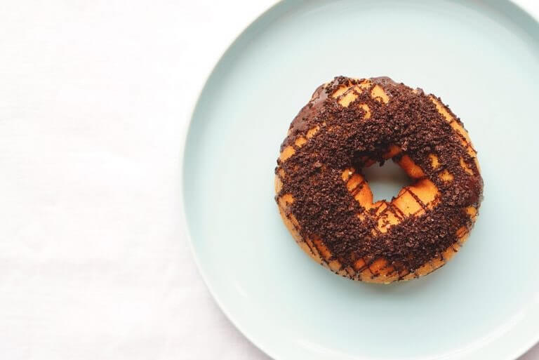 ふわもち邸 本店・ふわもちさん。﻿で1月限定『ラムレーズンチーズケーキ ドーナツ』が発売！