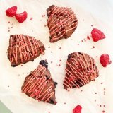 南19西16にあるジェラート＆ベイクホワイトから『ストロベリーとショコラのスコーン』が発売！