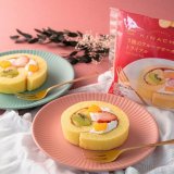 ファミリーマートからpatisserie KIHACHI監修『5種のフルーツロール トライフル』が3月2日(火)より発売！