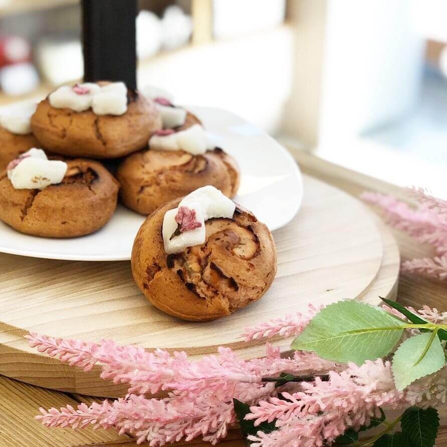 南19西16にあるジェラート&ベイクホワイトから『桜スコーン』が発売!