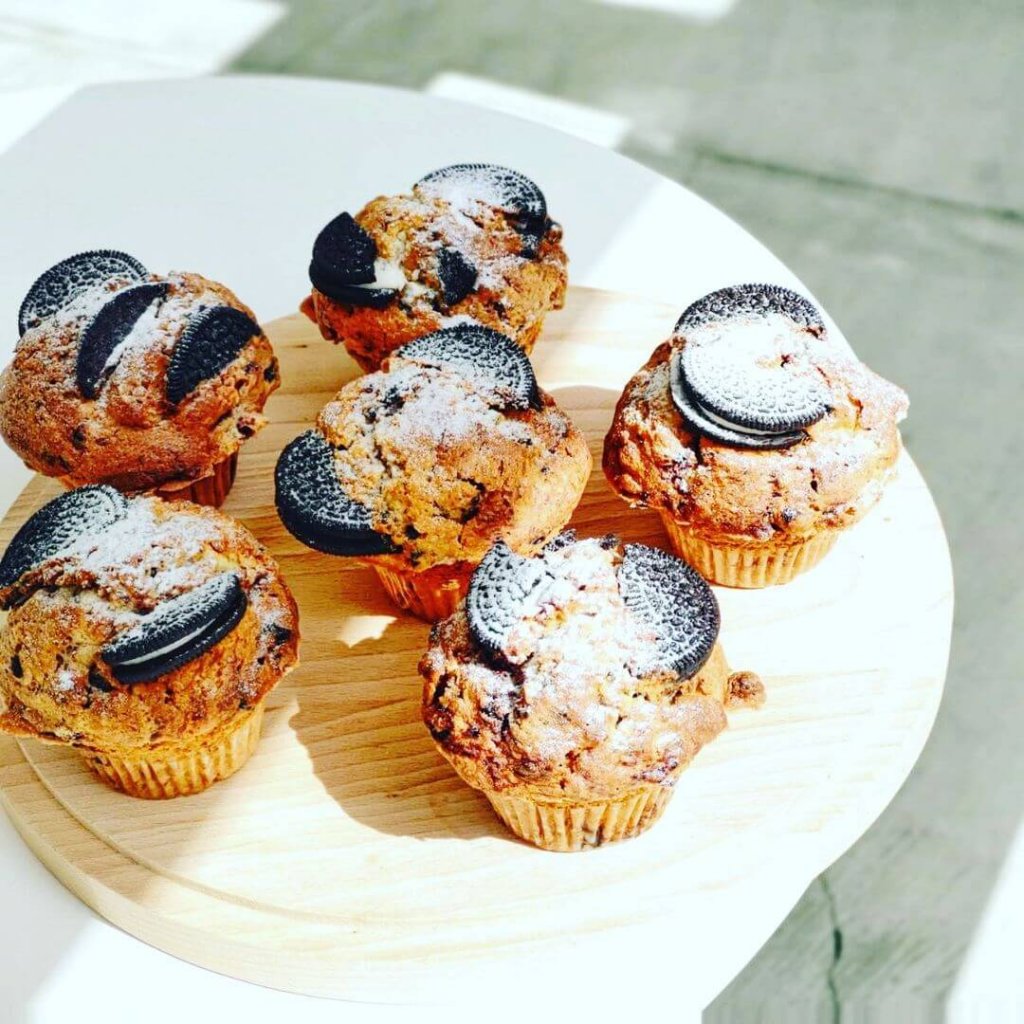 南19西16にあるジェラート＆ベイクホワイトから『オレオとブルーベリーレアチーズのマフィン』が新登場！