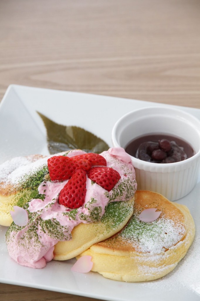 幸せのパンケーキの『幸せの桜パンケーキ』