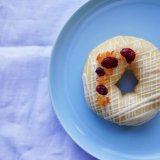 札幌三越にあるふわもち邸 まちなか店から6月限定『オレンジ＆クランベリークリームチーズドーナツ』が発売！