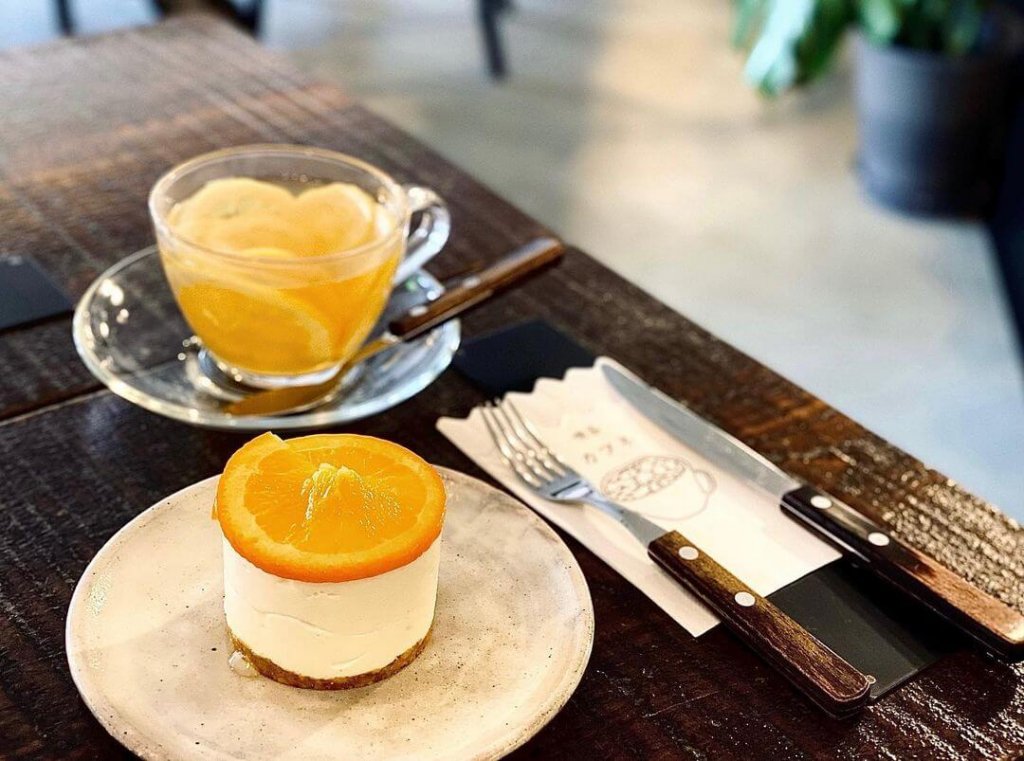 Cafune(カフネ)の『オレンジのレアチーズケーキ﻿』『自家製レモネード﻿』