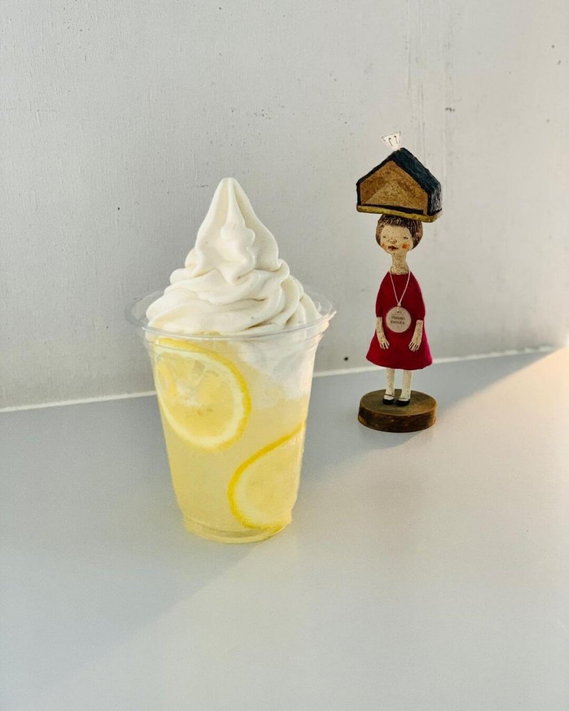 宮の森にあるTSURU CAFEからフロートシリーズに『レモン』が新たに登場！