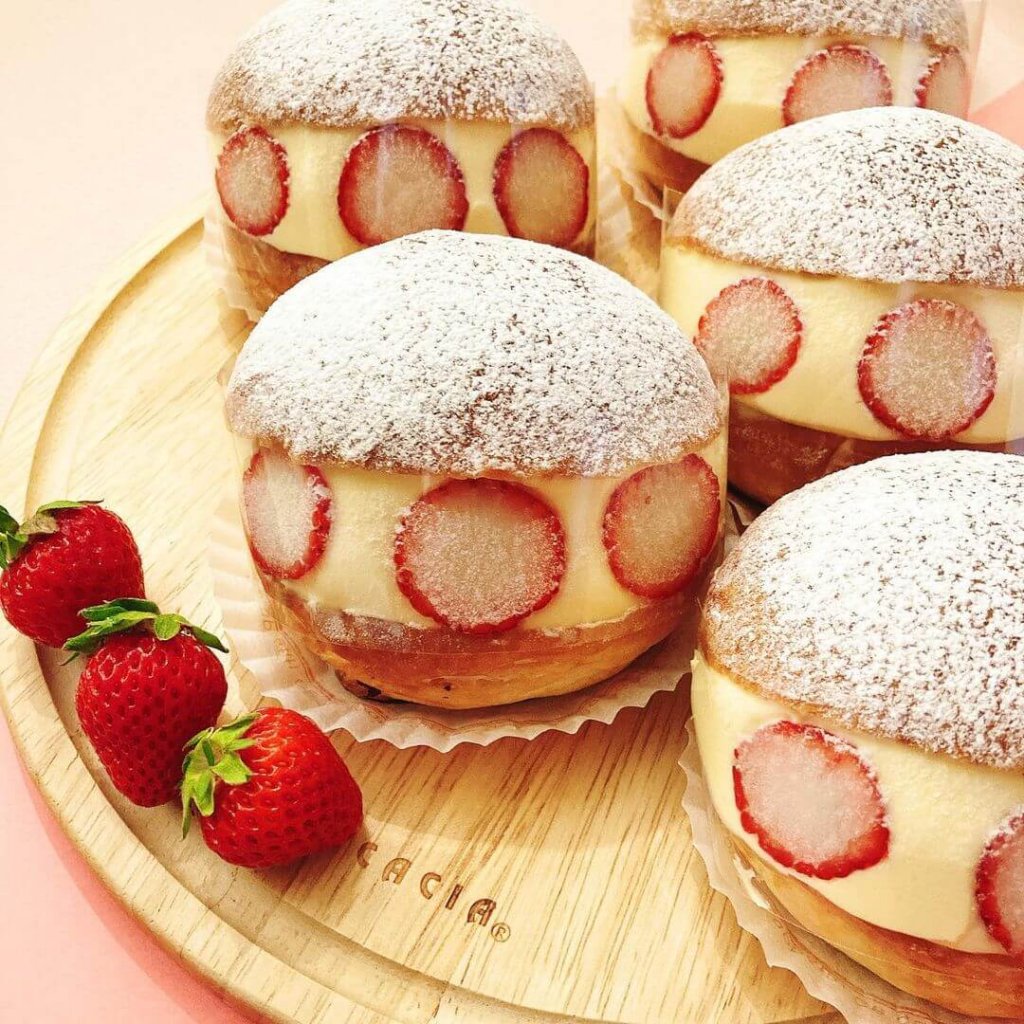 創成川イーストにあるサッポロスイーツガーデン パロムから新作『マリトッツォ フレーズ』が発売！