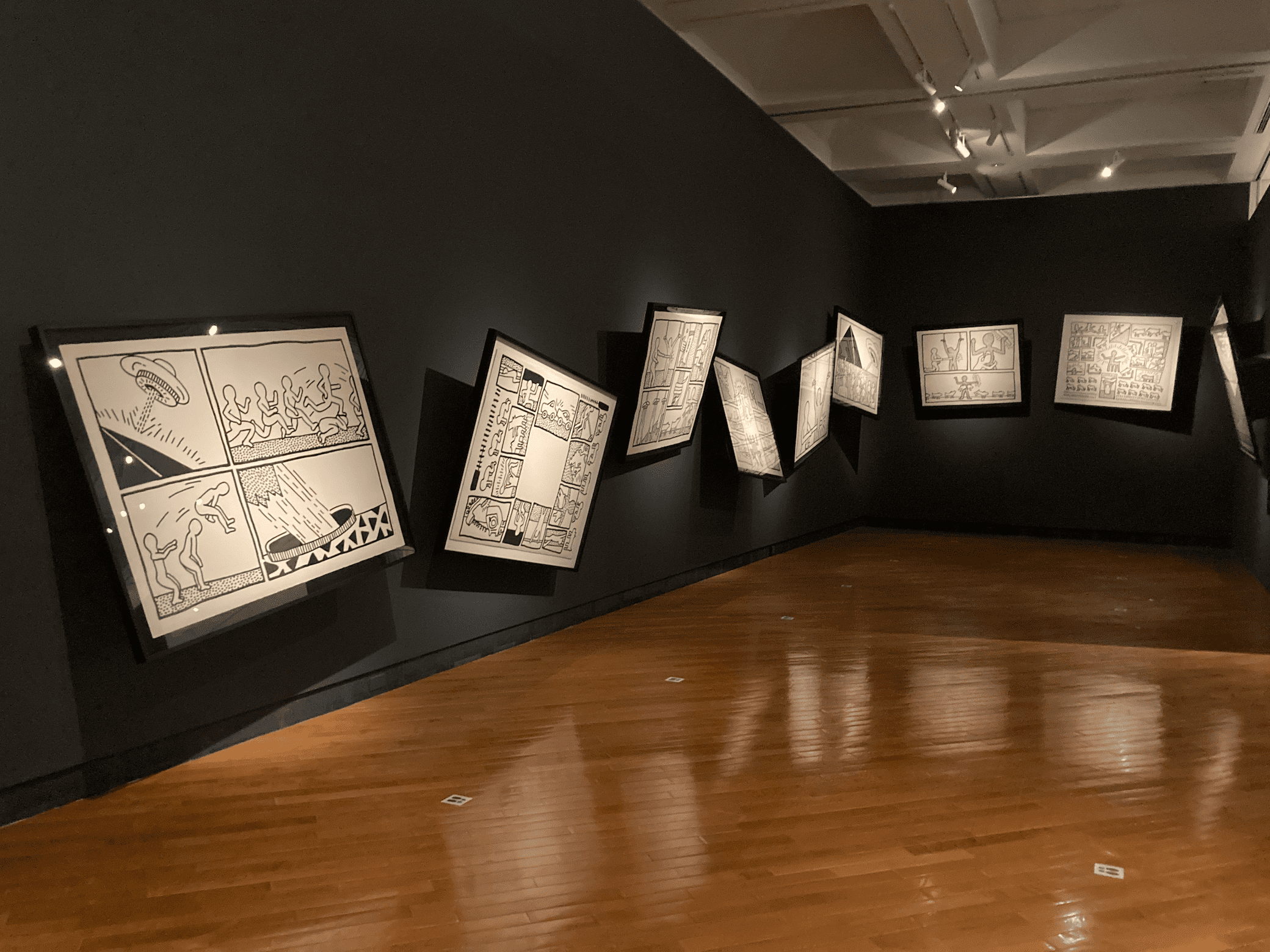 アート×コミュニケーション=キース・へリング展の会場