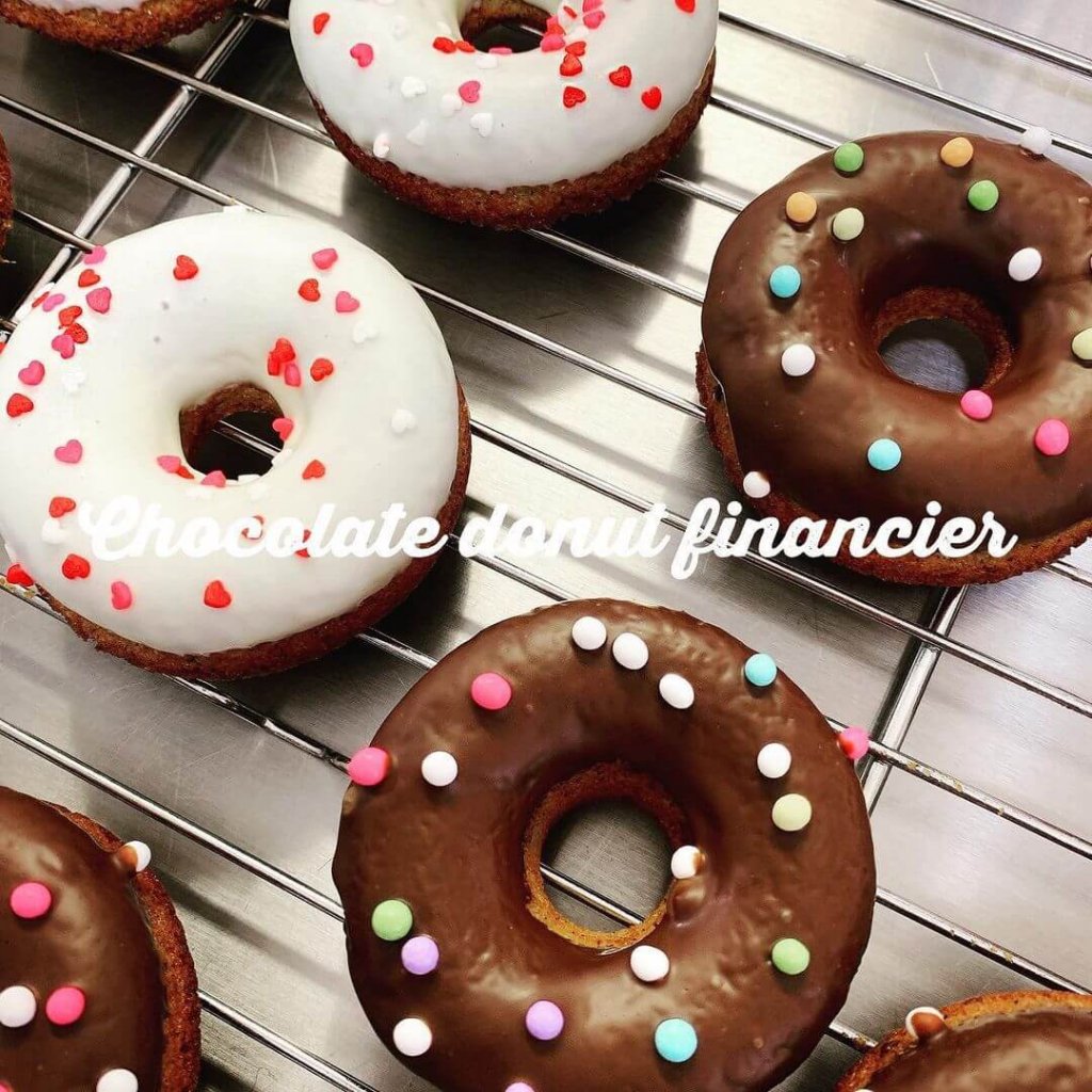 清田区にあるフェイクサプライズスイーツがドーナツ型のフィナンシェ『ちょこドナンシェ』が発売！