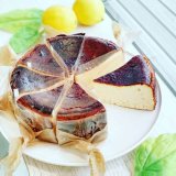 南19西16にあるジェラート＆ベイクホワイトから夏のNewバスク「レモン」が発売！