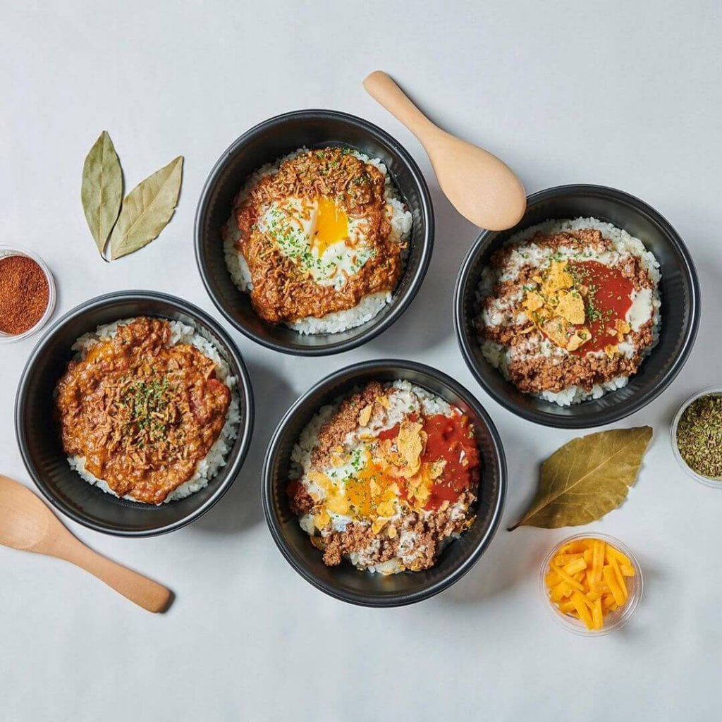 白石区にある穴場のカレーかふぇ コルリにて阿波黒牛を使用した『タコライス』がUberEATSで発売！