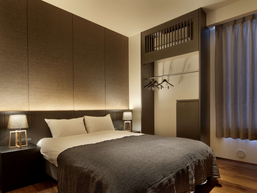 41PIECES Sapporoのベッドルームは2室あり、最大4名まで宿泊可能。