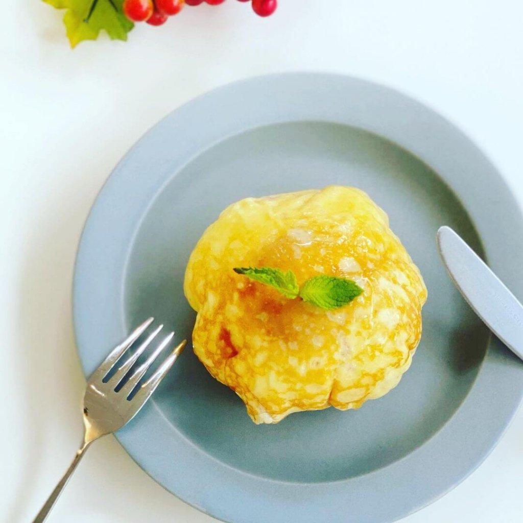 ジェラート＆ベイクホワイト-クレープ生地で桃を丸ごと包んだ新作ケーキ