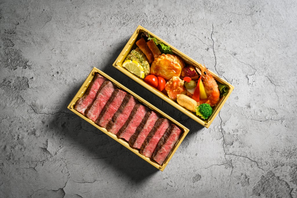 ANAクラウンプラザホテル札幌の『10種洋食と北海道産牛サーロインステーキ重』