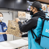 デリバリーサービス「Wolt(ウォルト)」が札幌市内のローソン14店舗にて配達サービスを開始！