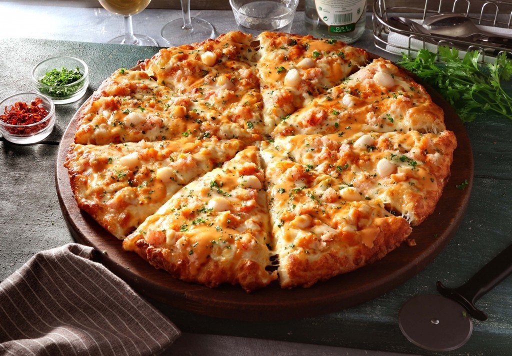 PIZZA-LAの『カニとウニクリームソースのピザ』