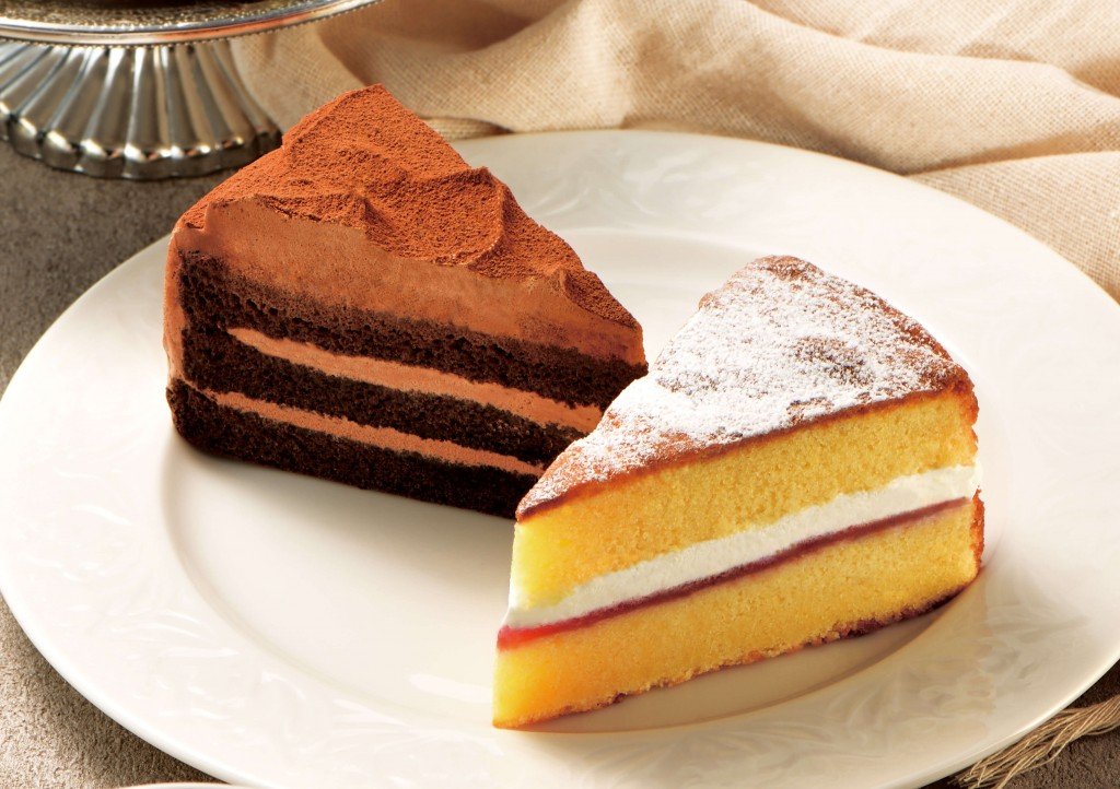 カフェ・ド・クリエの『ベルギー産チョコレートケーキ』・『ヴィクトリアケーキ』