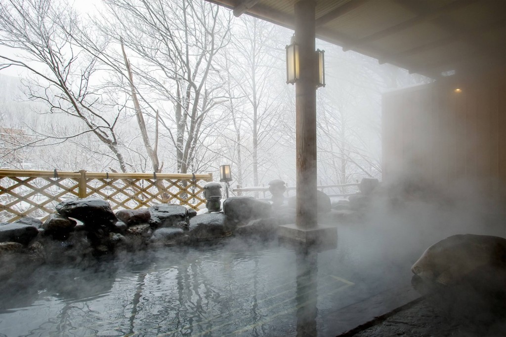 札幌・定山渓温泉 章月グランドホテルの『冬の露天風呂』