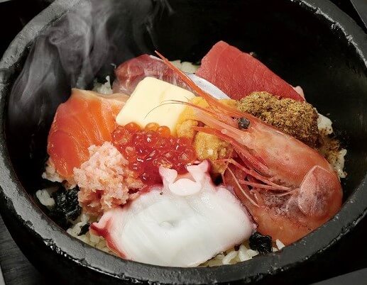 海鮮肉酒場 キタノイチバの『海鮮石焼丼』