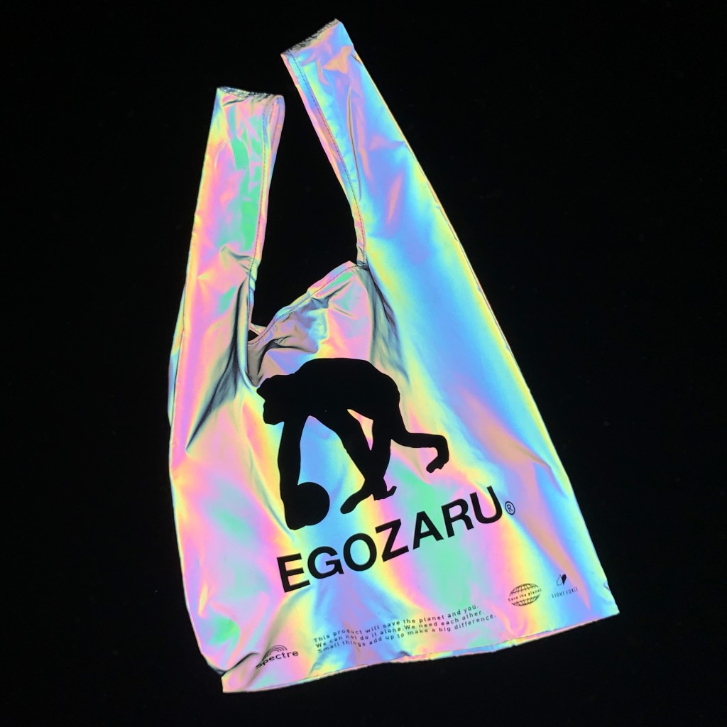 EGOZARU(エゴザル)の『Spectre × EGOZARU』バッグ-Spectre x EGOZARU コンビニバッグ
