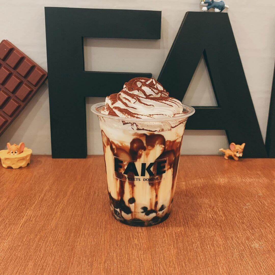 フェイクサプライズスイーツの『冬のティラミスミルク』