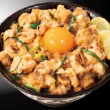 すた丼屋でしか味わえない究極のすたみな肉丼『無双とんこつ牛ホルすた丼』が1月10日(月)より発売！濃厚とんこつ醤油ダレとすた丼比ニンニク8倍のWパンチ