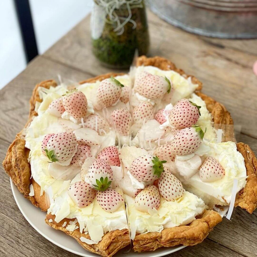 ジェラート&ベイクホワイトの『白いちごの練乳パイ』