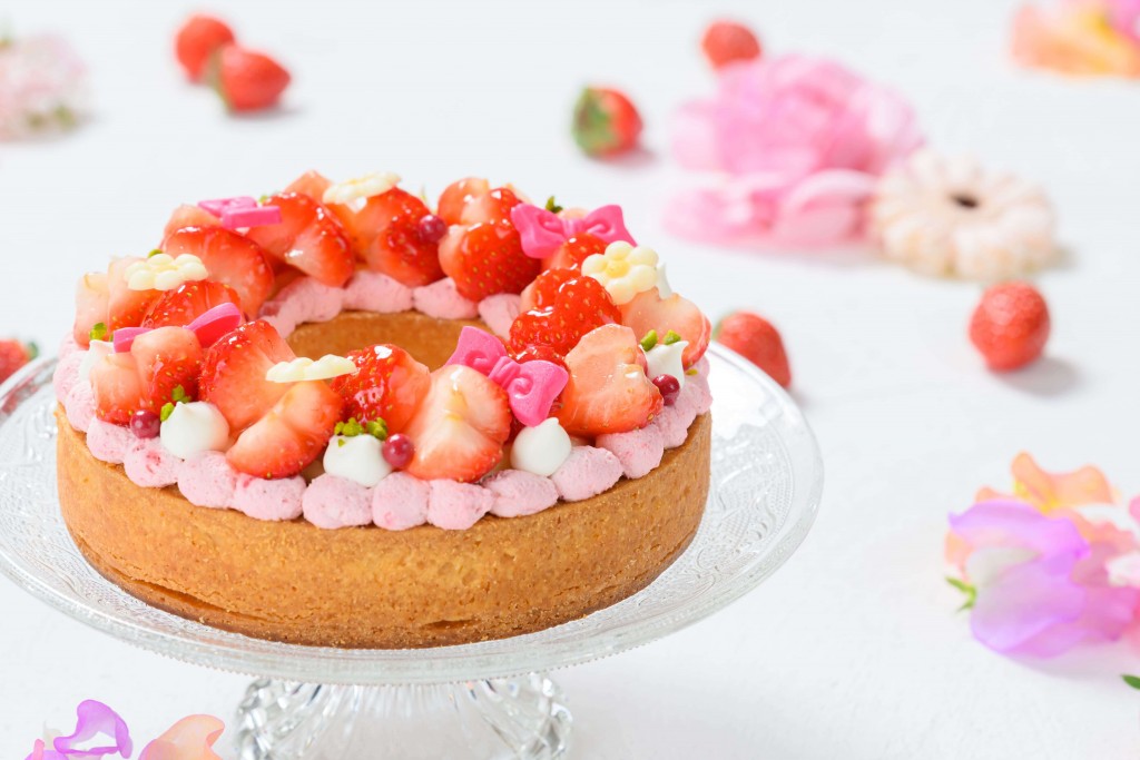 ANAクラウンプラザホテル札幌の『春のスペシャルケーキ “Strawberry＆Strawberry with TWG tea”』