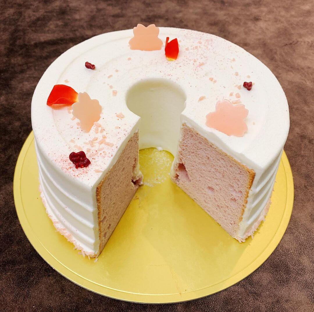 SapporoSweetsGarden PALOMの『ひなまつりシフォンホール』