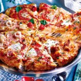 PIZZA-LA(ピザーラ)からスパイスと発酵バターが決め手『バターチキンカレー』が3月3日(木)より発売！