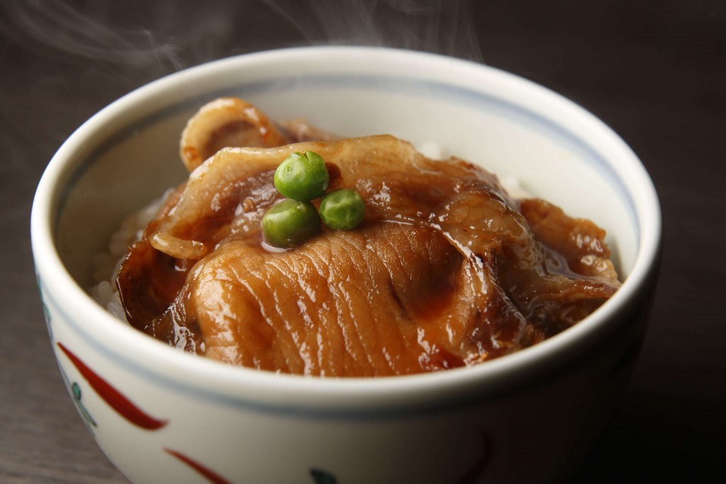札幌エクセルホテル東急の『モーニングブッフェ』-「北島豚」の豚丼