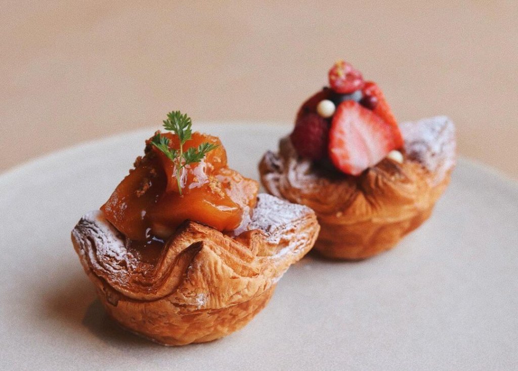 エクスクラメーションベーカリーの『柑橘と山椒ショコラ』『苺と黒胡麻』