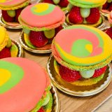 宮の森にあるツルカフェからカラフルなマカロン生地『REI』が発売！