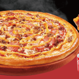 北海道発の宅配ピザ「テン.フォー」から挟んで食べる新感覚のピザ『北海道ビーフピザバーガー』が6月1日(水)より発売！