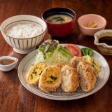 大戸屋から復刻メニュー『大戸屋のコロッケ3種盛り定食』が6月8日(水)より発売！公式アプリでは1日限りの“半額クーポン”も配信